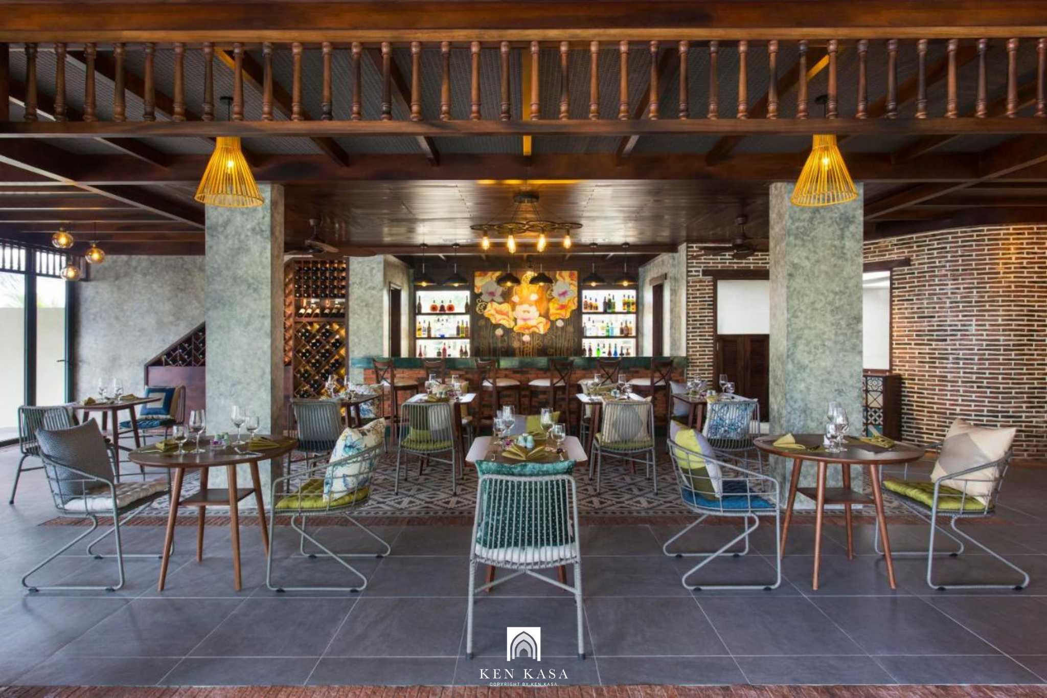 Nh&agrave; h&agrave;ng tại Dusit Princess Moonrise Beach Resort